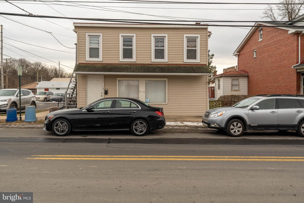 918 Mount Laurel Rd, Temple, PA 19560 - photo 1