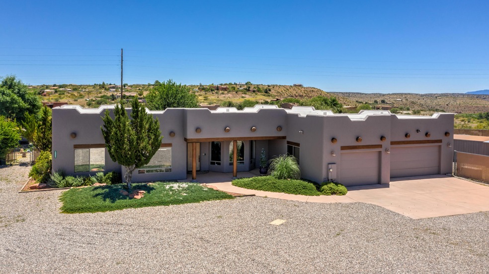 10845 E Stingray Ln, Cornville, AZ 86325 - photo 1