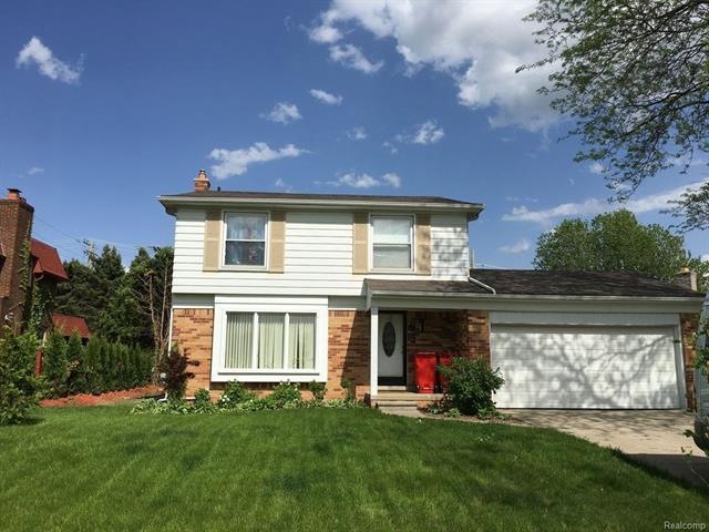 6525 Beverly Crest Dr, West Bloomfield, MI 48322 - photo 1