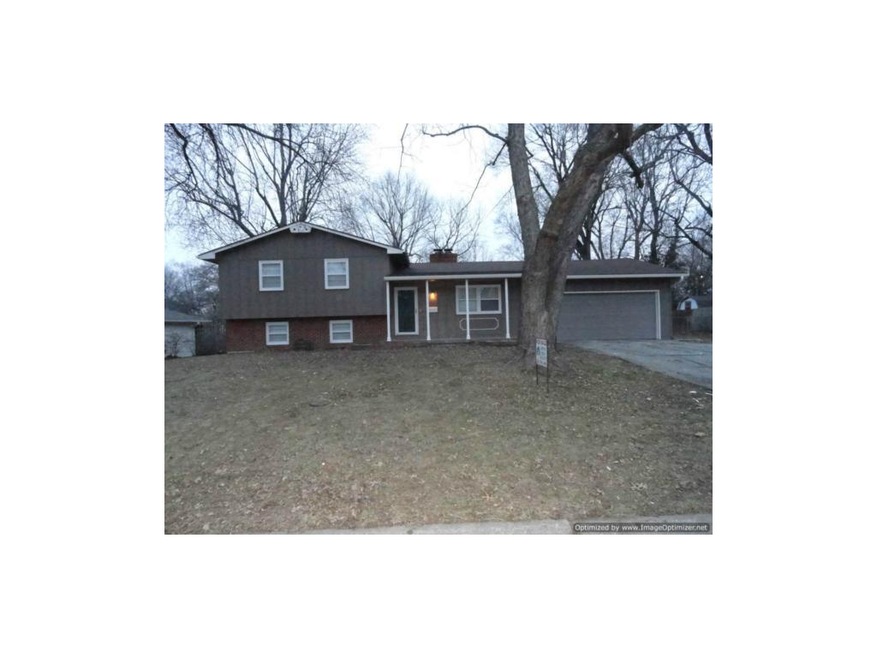 1501 NW B St, Blue Springs, MO 64015 - photo 1