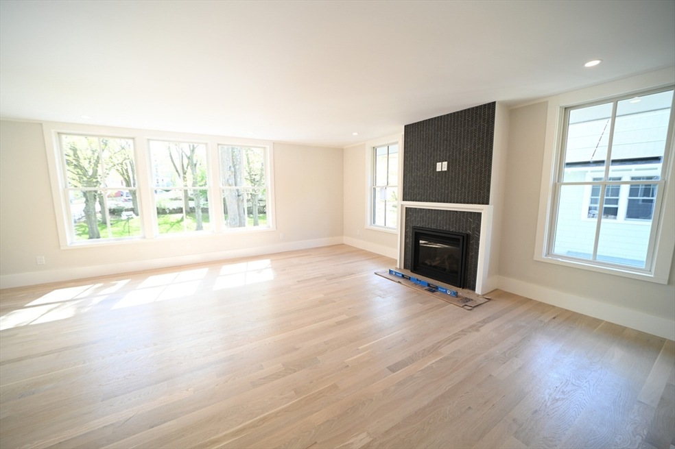 39 Eliot St unit 2, Chestnut Hill, MA 02467 - photo 1