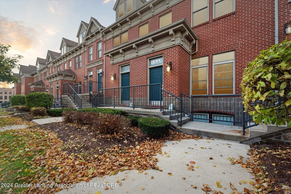 01-1341-Turner-Rd-Lansing-MI-48906-Windo