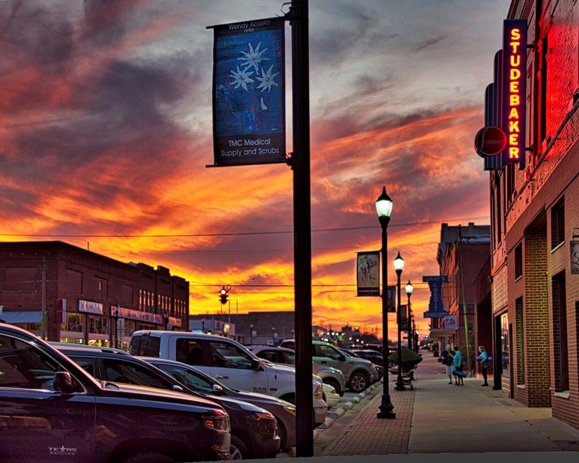 204 W Main St unit 202, Denison, TX 75020 - photo 1
