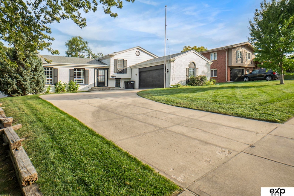 1615 S 136th St, Omaha, NE 68144 - photo 1