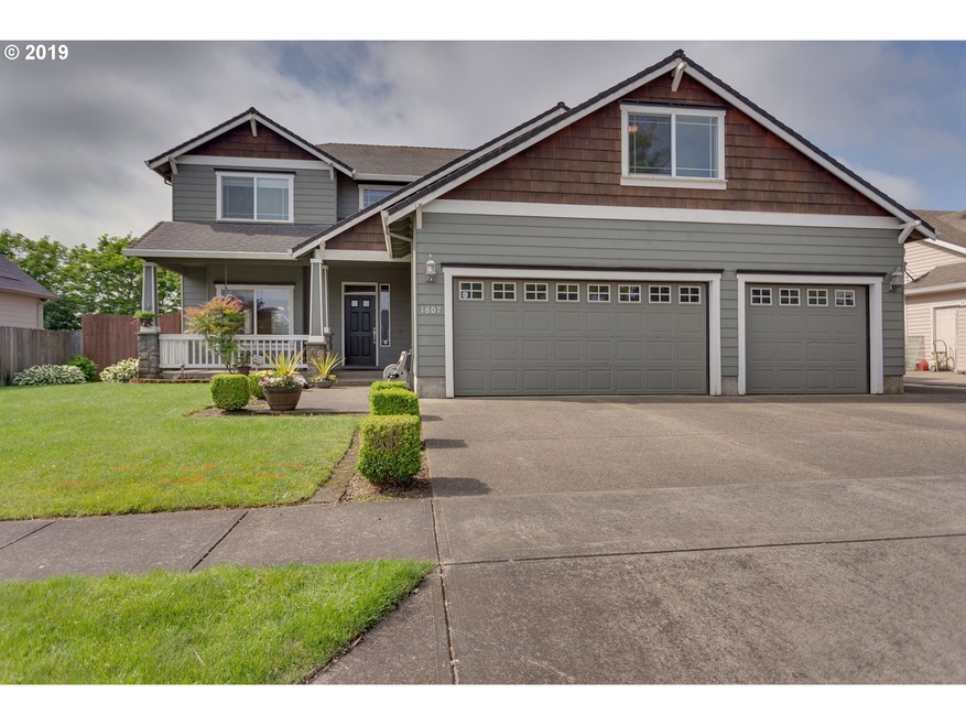 1607 SE 12th Ave, Canby, OR 97013 - photo 1