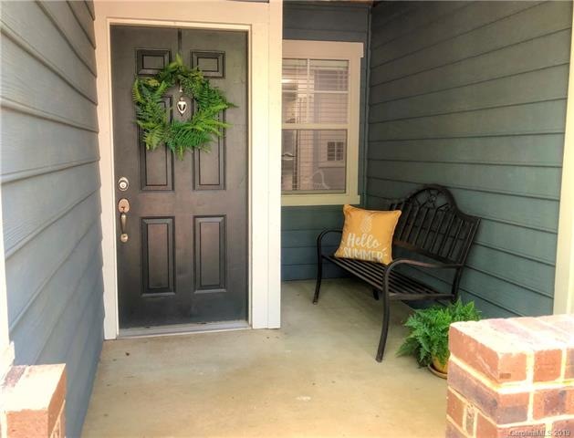 Love this entry area!