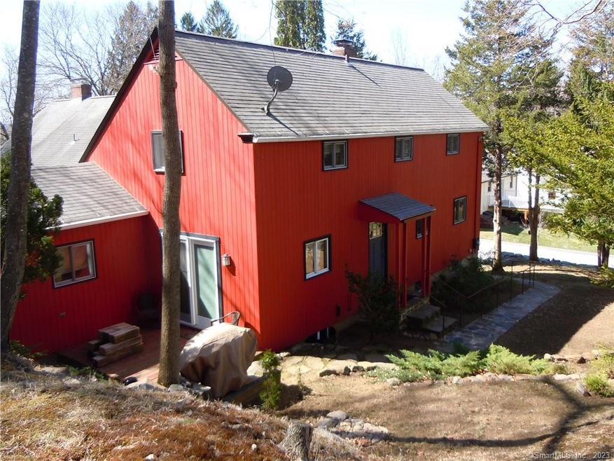 40 Hotchkiss Ave, Thomaston, CT 06787 - photo 1