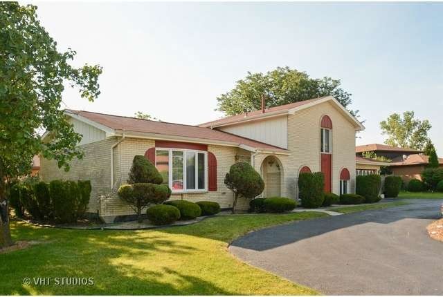 19001 Farm Crest Terrace, Country Club Hills, IL 60478 - photo 1