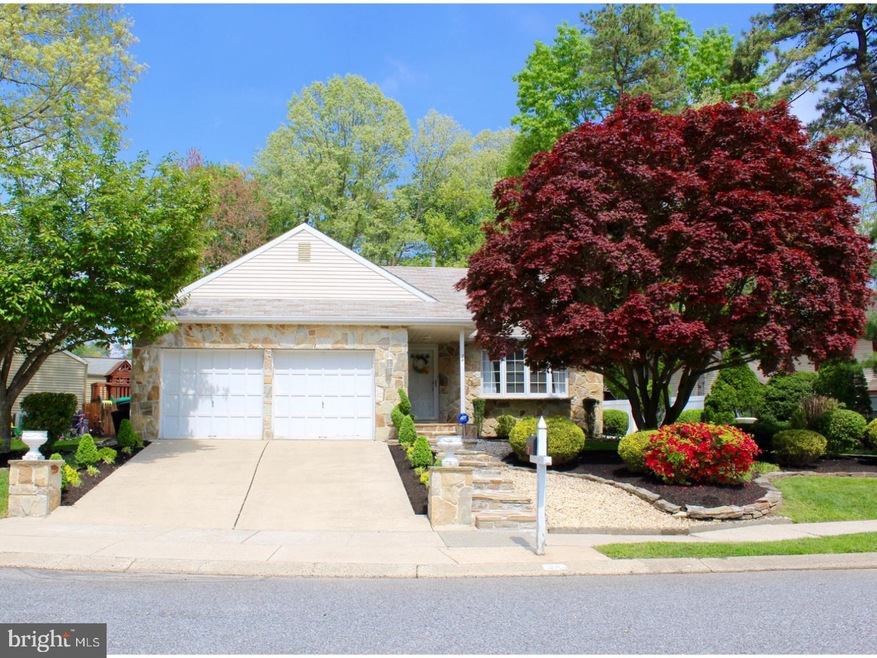 24 Woodvale Dr, Atco, NJ 08004 - photo 1