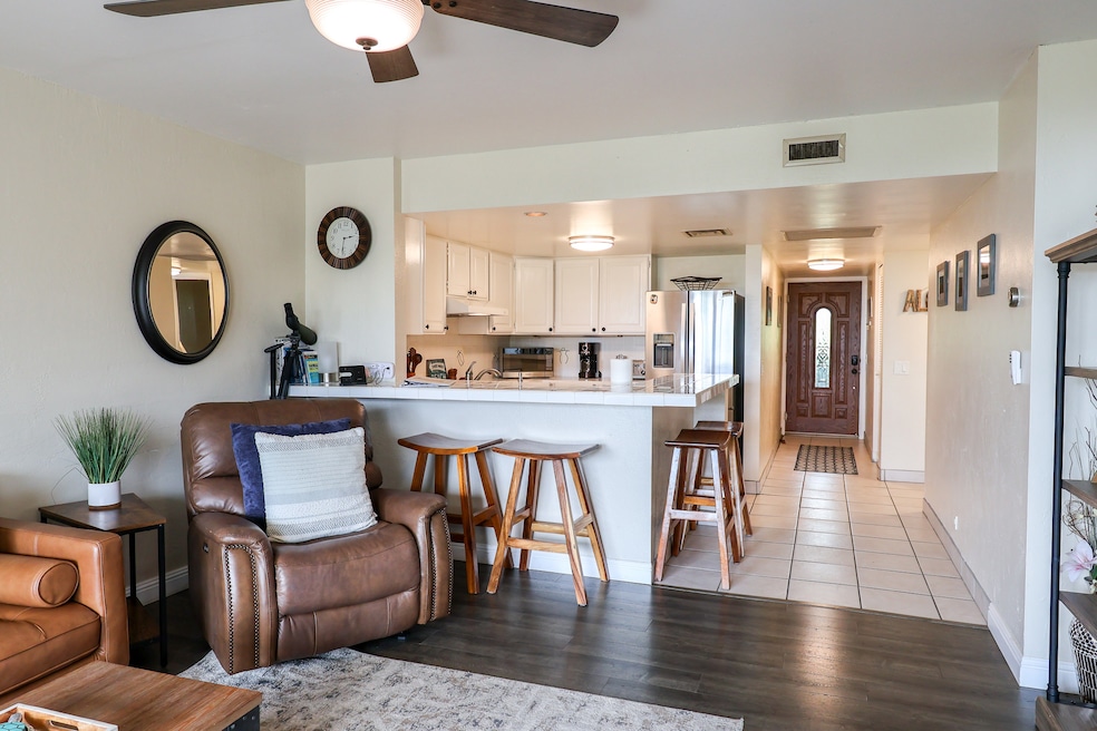 White Sands Village unit 231, Kailua Kona, HI 96740 - photo 1