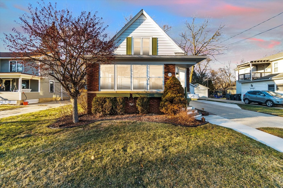 333 Mckee St, Batavia, IL 60510 - photo 1