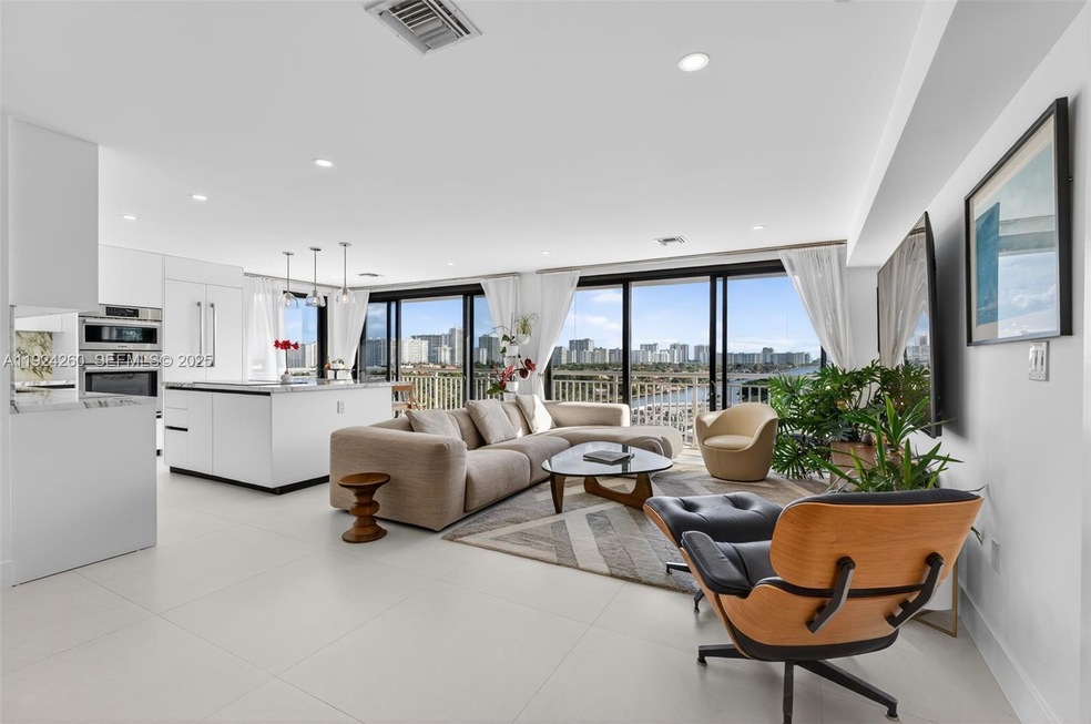 Pilot House Condominiums unit 918, Fort Lauderdale, FL 33308 - photo 1