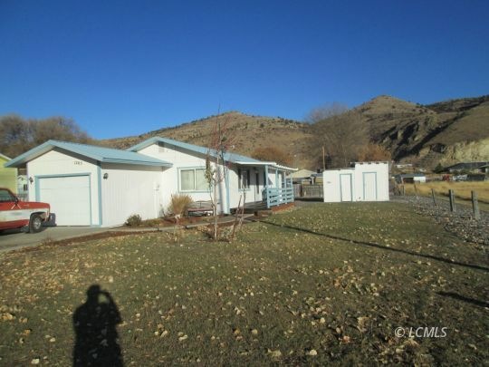 1265 S I St, Lakeview, OR 97630 - photo 1