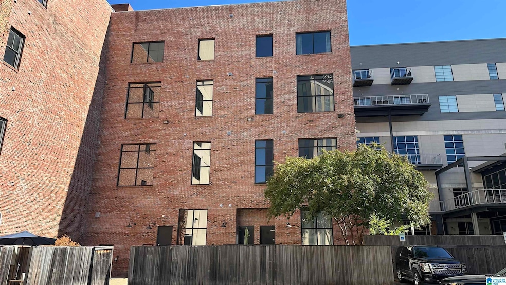 28 Monroe St unit 202, Montgomery, AL 36104 - photo 1