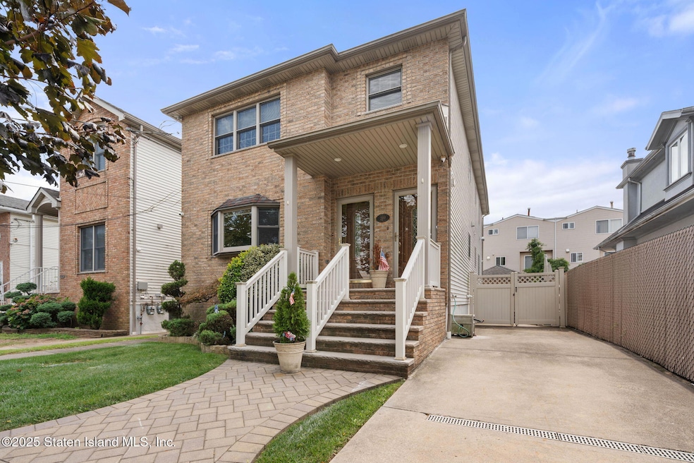 240 Alter Ave, Staten Island, NY 10305 - photo 1