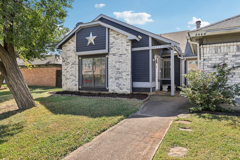 View of front of home featuring a front yard