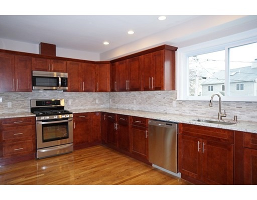 43 Warwick Rd unit 43, Watertown, MA 02472 - photo 1