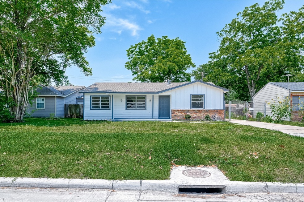 4815 Bethany Ln, Houston, TX 77039 - photo 1