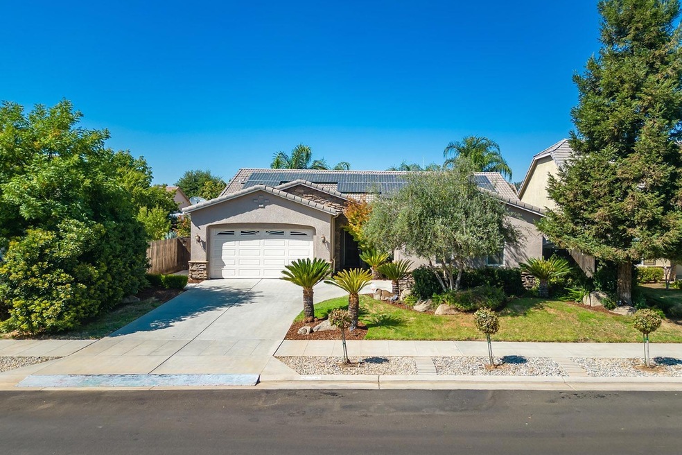 3153 Hampton Way, Clovis, CA 93619 - photo 1