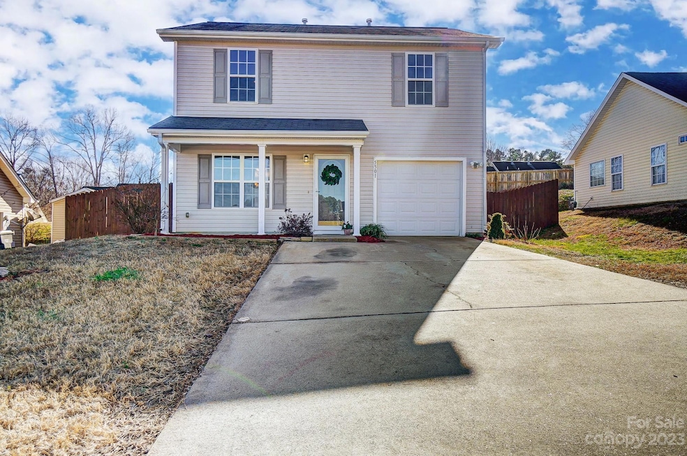 5501 Katherine Ct, Dallas, NC 28034 - photo 1