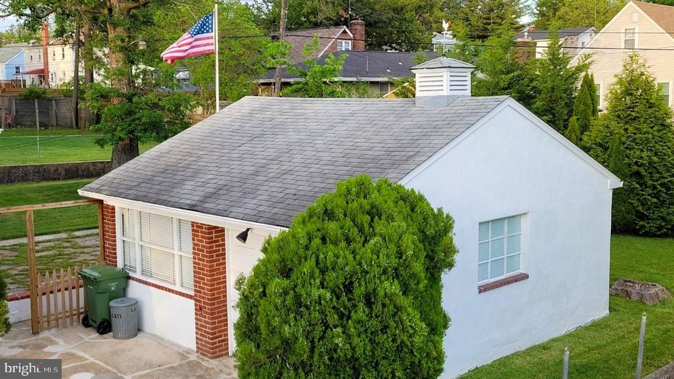 6411 Birchwood Ave, Baltimore, MD 21214 - photo 1