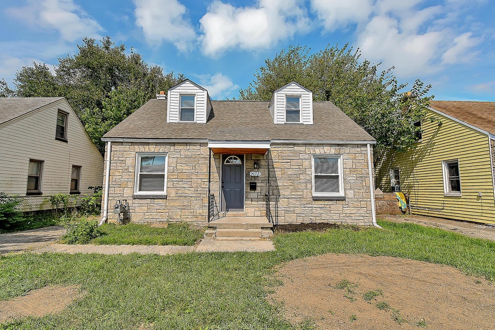 871 Ruby Avenue-2