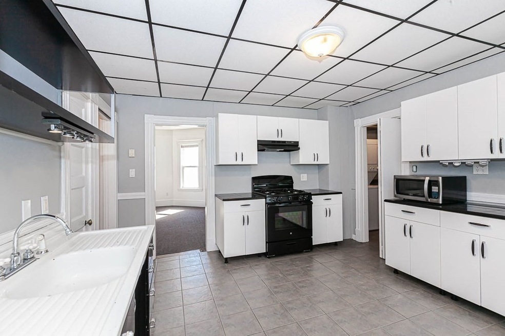 15 Hutchinson St unit 3, Winthrop, MA 02152 - photo 1