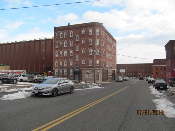 21 Essex St unit 31, Holyoke, MA 01040 - photo 1