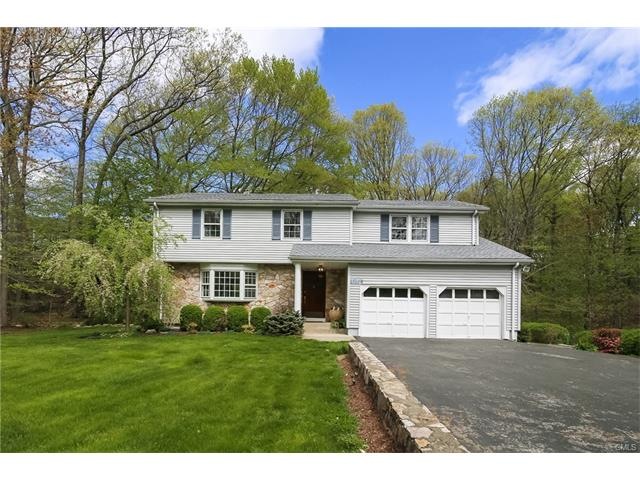 Welcome to your own private Lake Hills retreat!