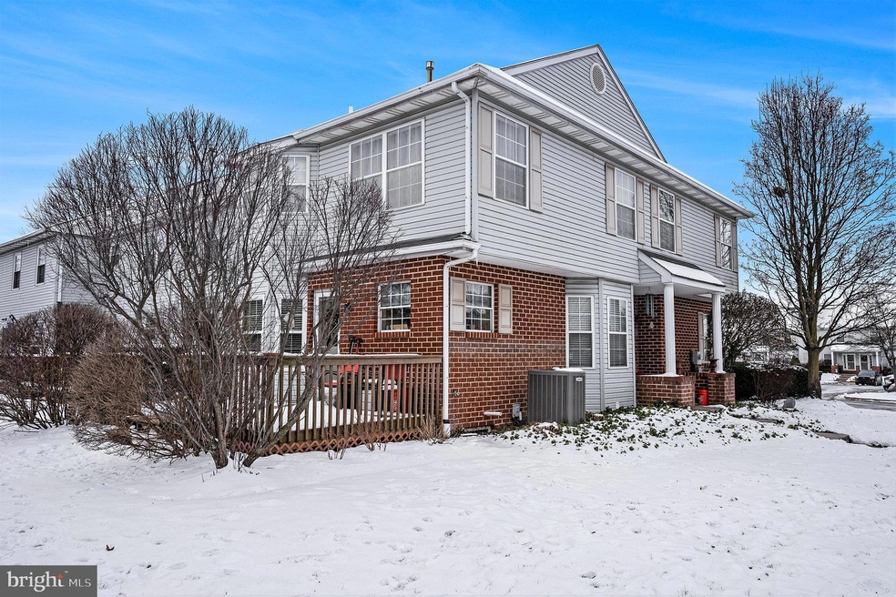 70 Cedar Ct, Royersford, PA 19468 - photo 1