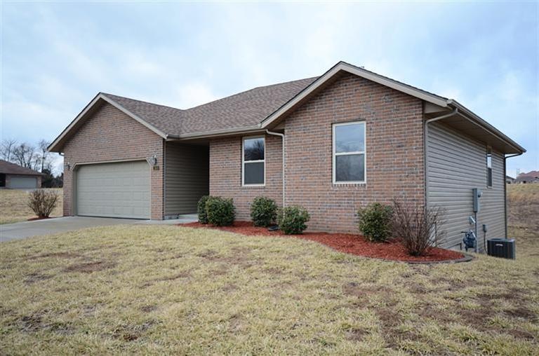 1909 N Gregory Dr, Nixa, MO 65714 - photo 1