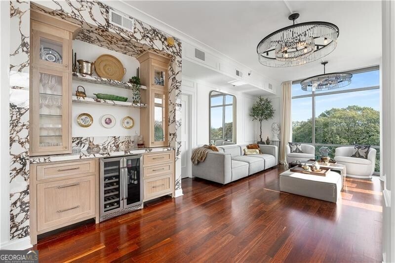 905 Juniper St NE unit 705, Atlanta, GA 30309 - photo 1