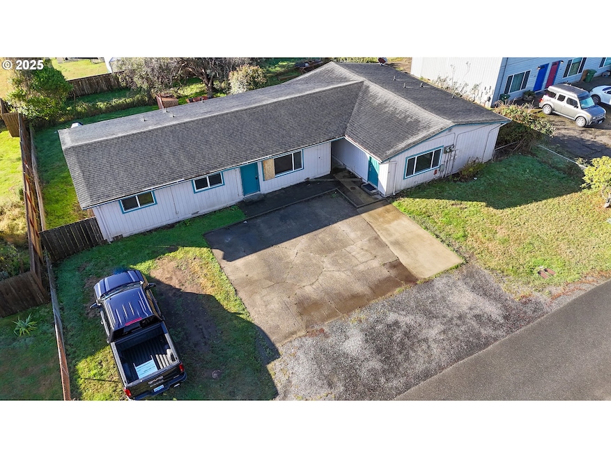 835 SW 11th, Bandon, OR 97411 - photo 1