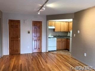 16405 65th Ave unit 1A, Fresh Meadows, NY 11365 - photo 1