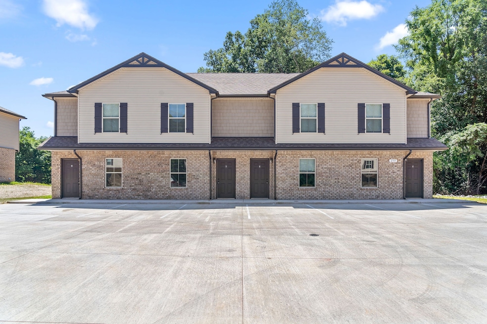 259 Smithson Ln unit B, Clarksville, TN 37040 - photo 1