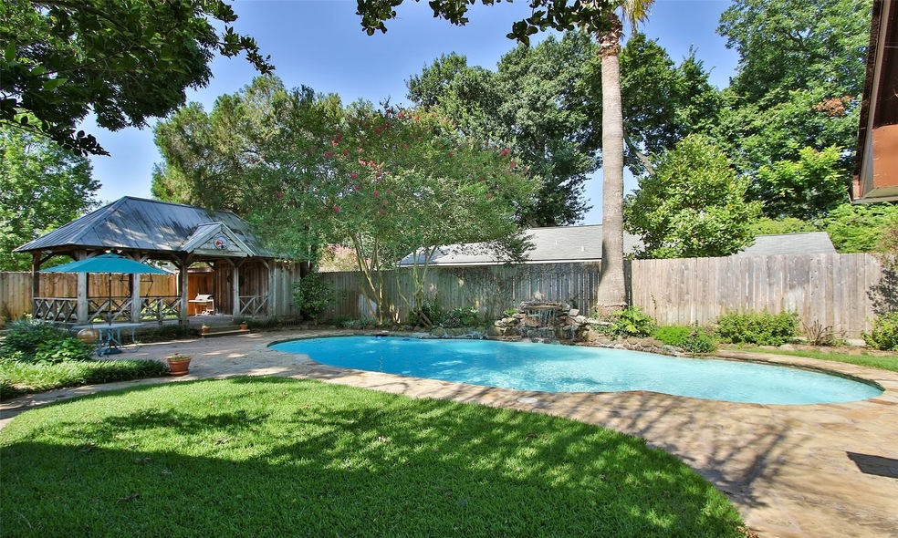 746 E 16th St, Houston, TX 77008 - photo 1