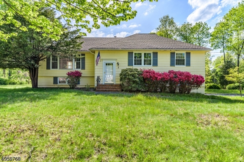 7 Spencer Ln, Warren, NJ 07059 - photo 1