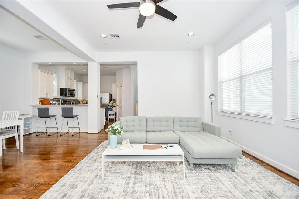 703 Link Rd, Houston, TX 77009 - photo 1