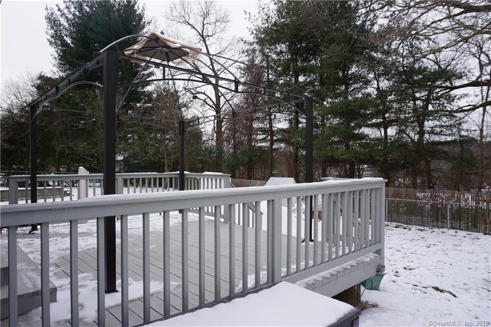 17 Hoffman Rd, Manchester, CT 06042 - photo 1