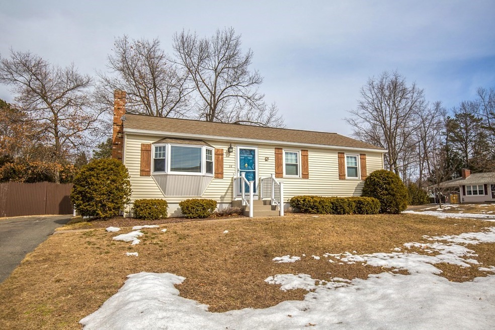 34 Rabideau Dr, Easthampton, MA 01027 - photo 1