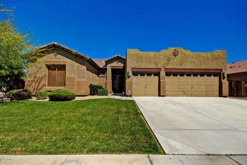 Exterior clean driveway