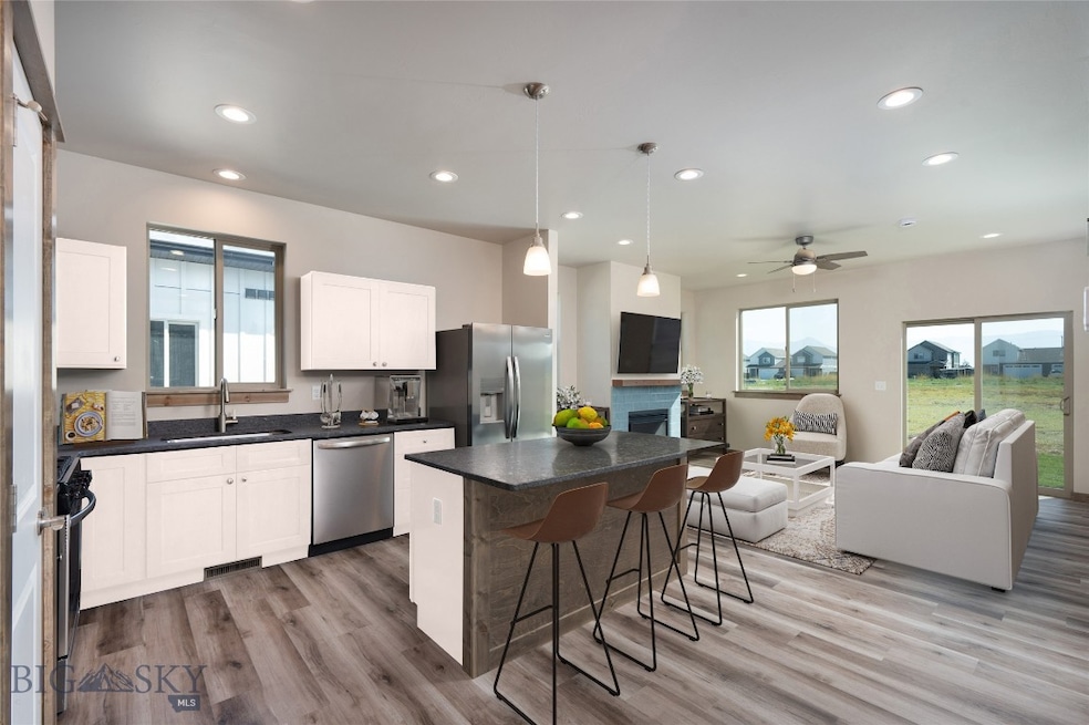 Similar finishes, virtually staged