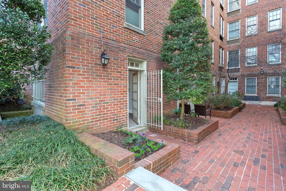 2410 20th St NW unit 10, Washington, DC 20009 - photo 1