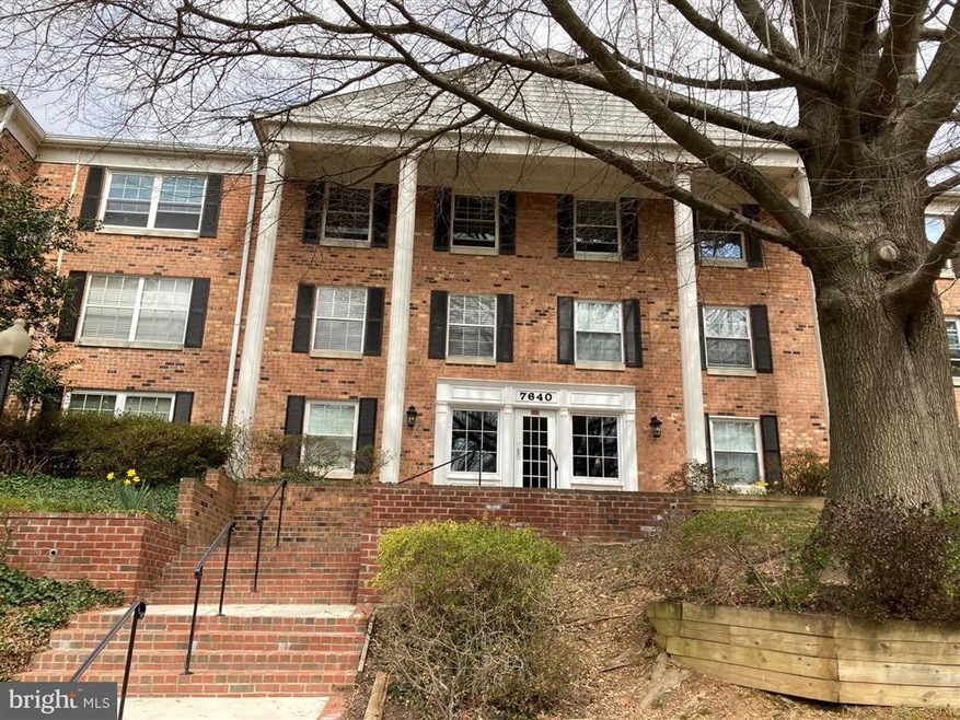 7640 Tremayne Place unit 203, McLean, VA 22102 - photo 1