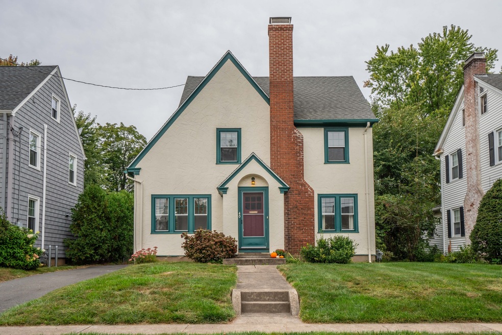 40 Meadowbrook Rd, West Hartford, CT 06107 - photo 1