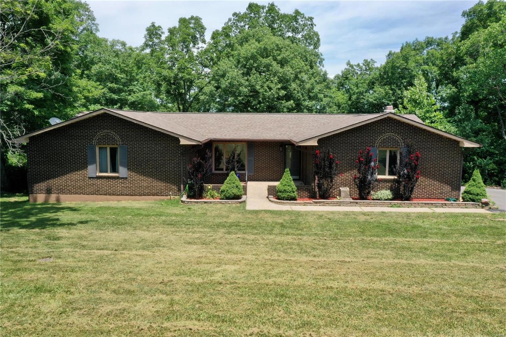 2696 Wycliff Dr, Farmington, MO 63640 - photo 1