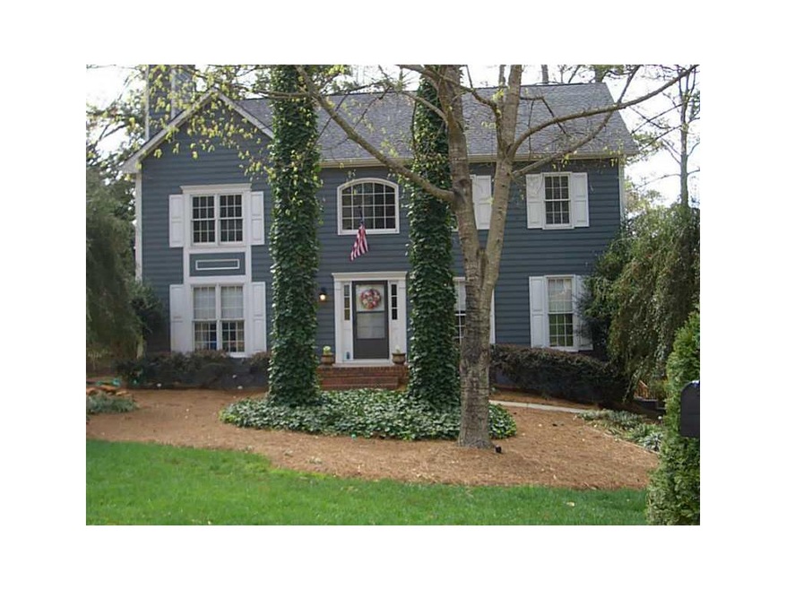Exterior Front. Well Maintained Home in Cul De Sac