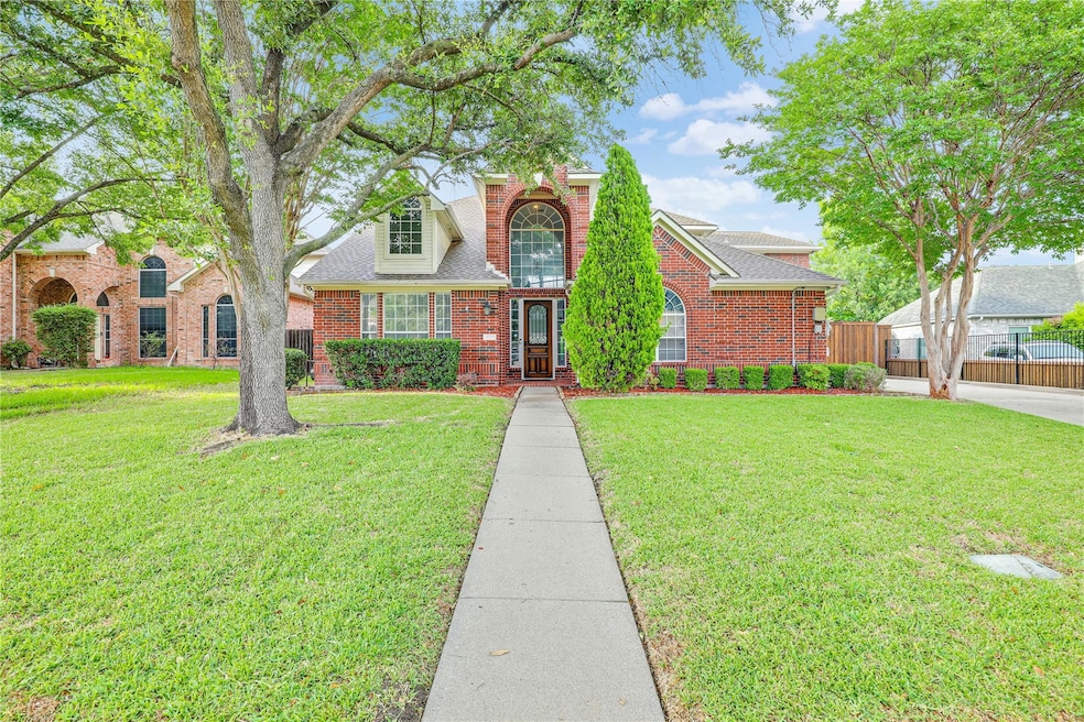 305 Sycamore Dr, Murphy, TX 75094 - photo 1