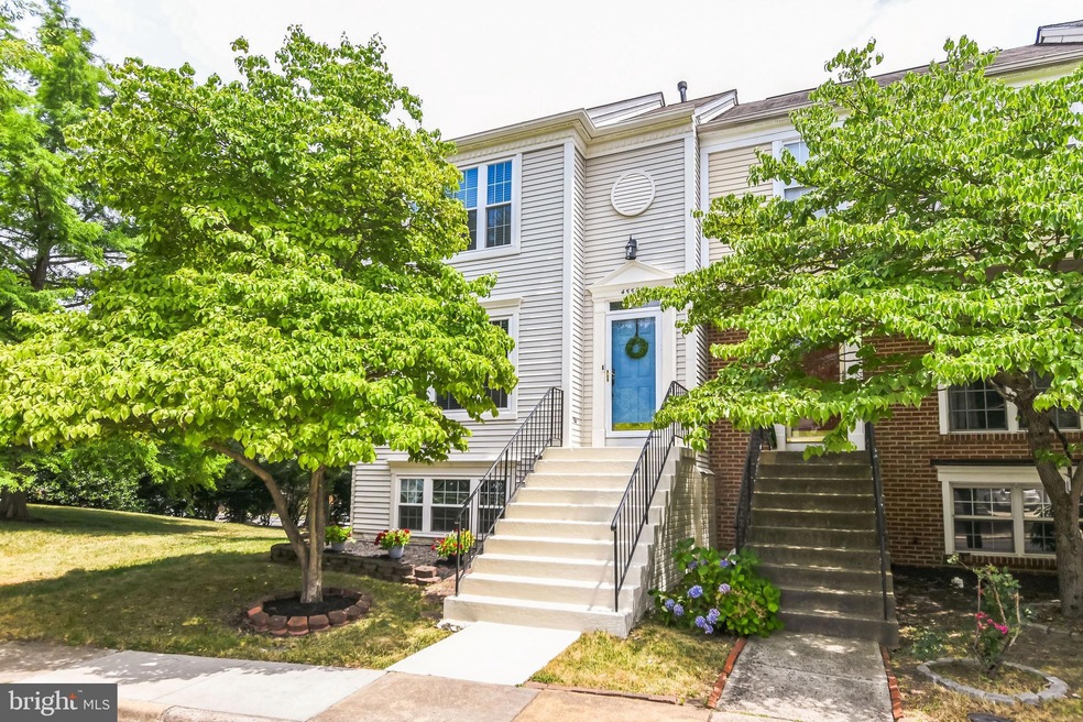 45596 Whitcomb Square, Sterling, VA 20166 - photo 1