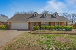 3208 Brighton Ln, Bartlesville, OK 74006 - photo 1